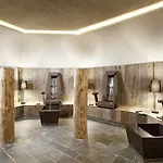Hotel Berghof Crystal & Sports
