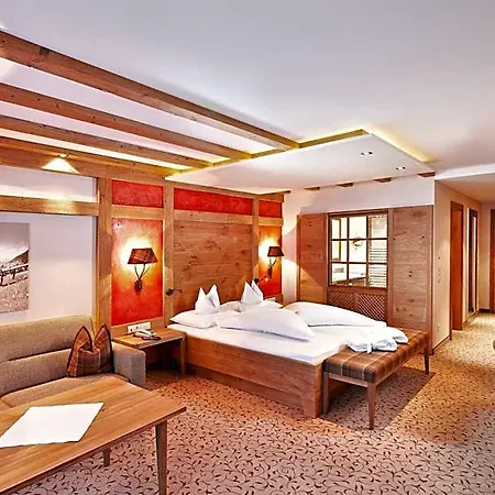 Berghof Crystal & Sports Hotel