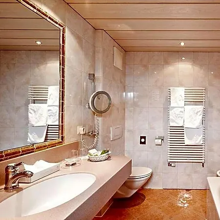 Berghof Crystal & Sports Hotel