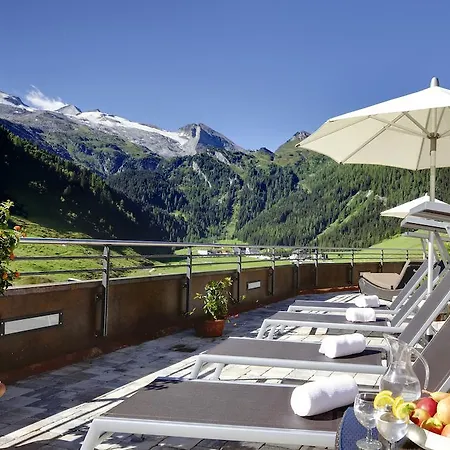 Berghof Crystal & Sports ホテル 4*