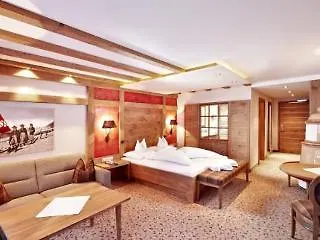 Berghof Crystal Spa & Sports 4*