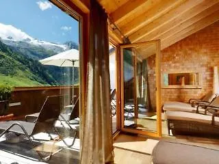 ホテル Berghof Crystal & Sports トゥクス