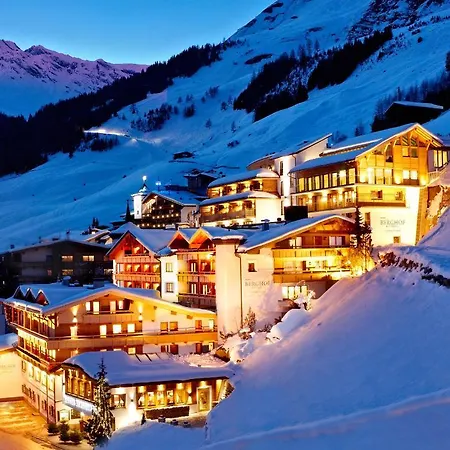 ホテル Berghof Crystal & Sports 4*
