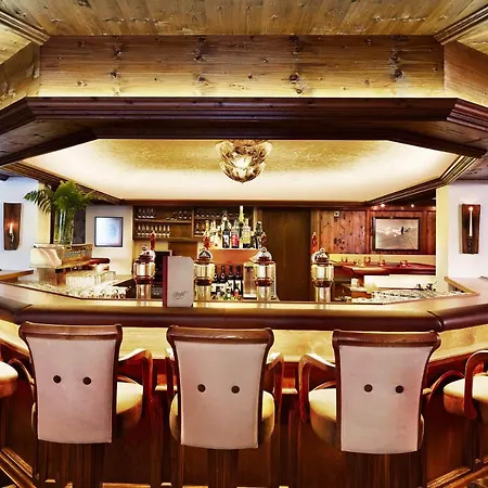 Hotel Berghof Crystal & Sports 4*