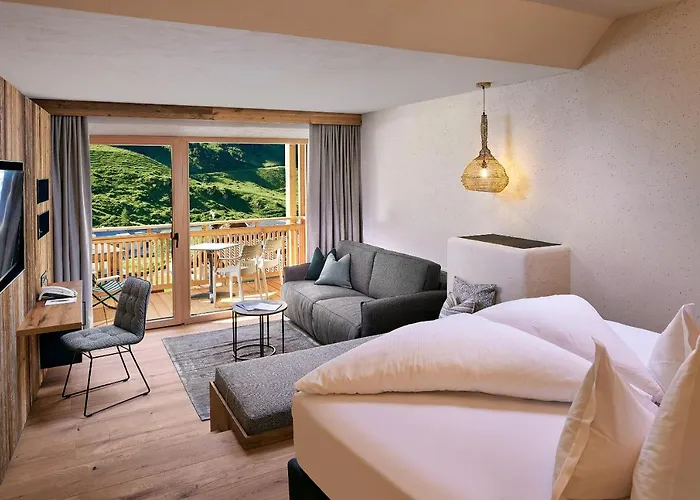 Berghof Crystal & Sports Hotel Tux