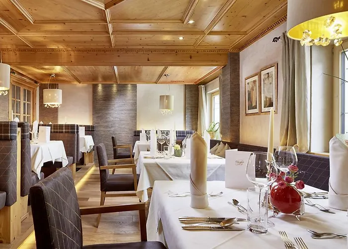 Hotel Berghof Crystal & Sports 4*