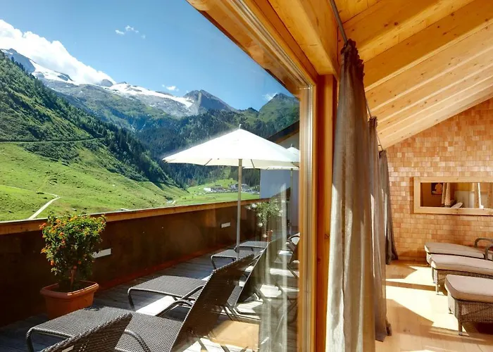 Berghof Crystal & Sports 4* Tux