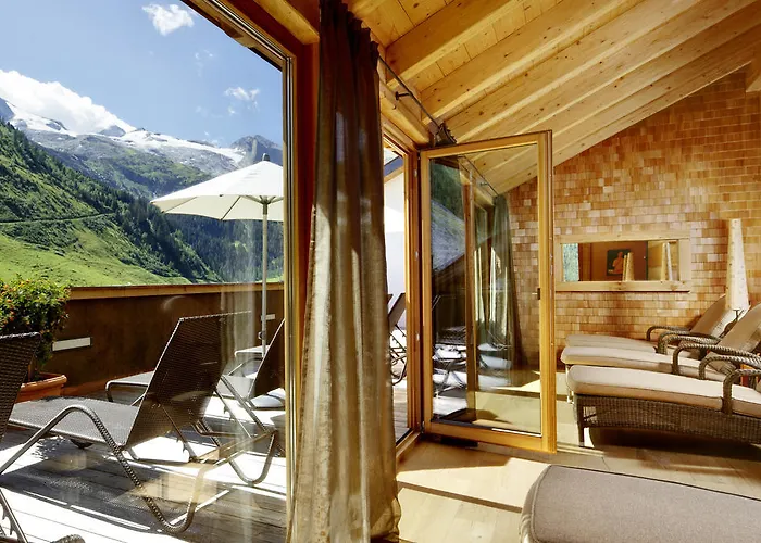 Berghof Crystal & Sports Hotel Tux