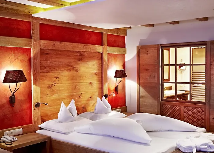 Hotel Berghof Crystal & Sports Tux