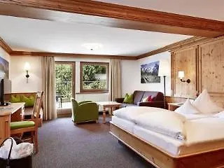 Berghof Crystal & Sports Hotel