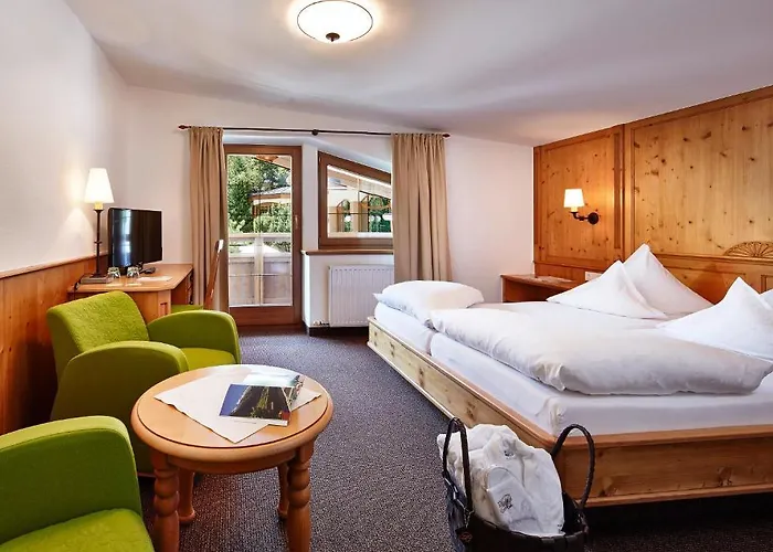 Berghof Crystal & Sports 4* Tux