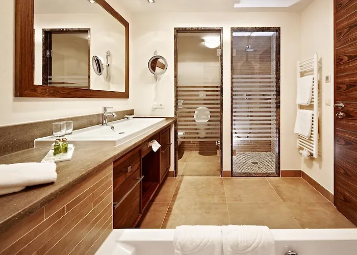 Berghof Crystal & Sports Hotel 4*