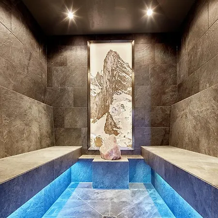 Otel Berghof Crystal & Sports